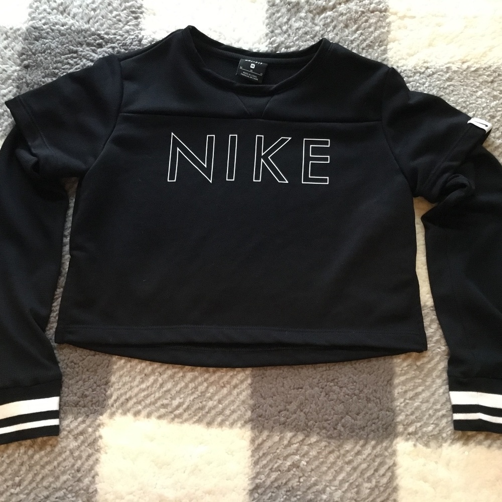 Black Nike shorty sweatshirt